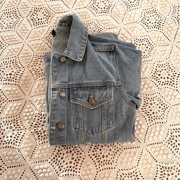 Jean Jacket w/ pockets - Picture 3 of 4